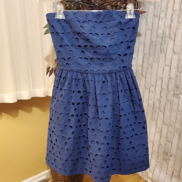 AQUA BLOOMINGDALE'S EYELET NAVY DRESS SIZE M - Picture 2 of 11